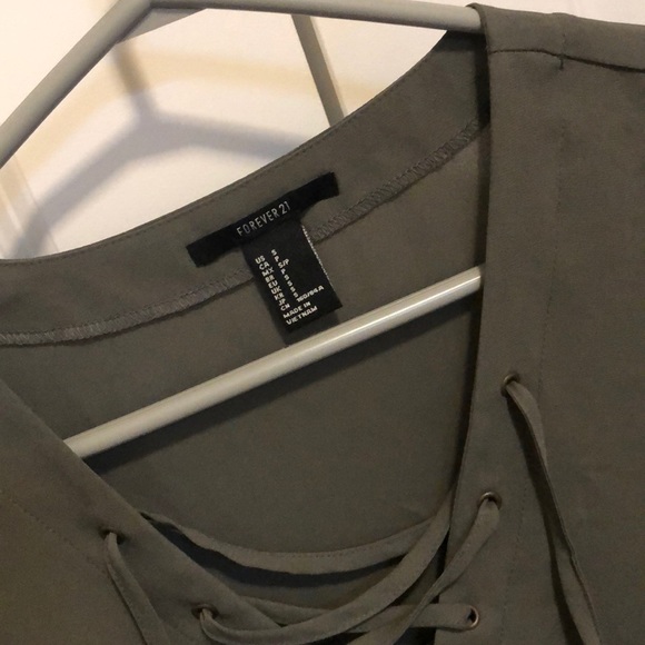 Forever21 SS top - Picture 2 of 2